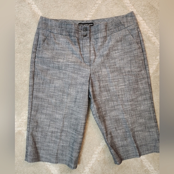 Larry Levine Petite Stretch Size P10 Gray Shorts - Picture 1 of 7